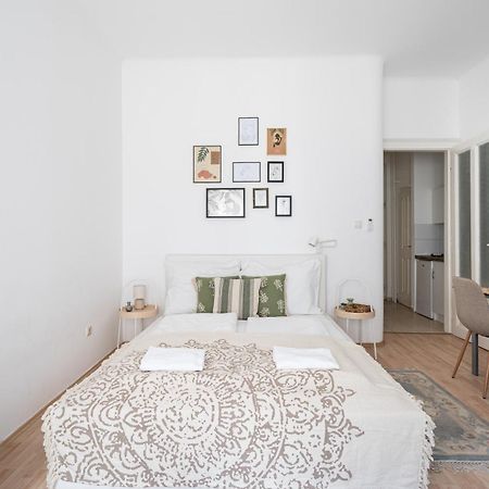 Ferienwohnung Gleaming Wise Studio Budapest Exterior foto